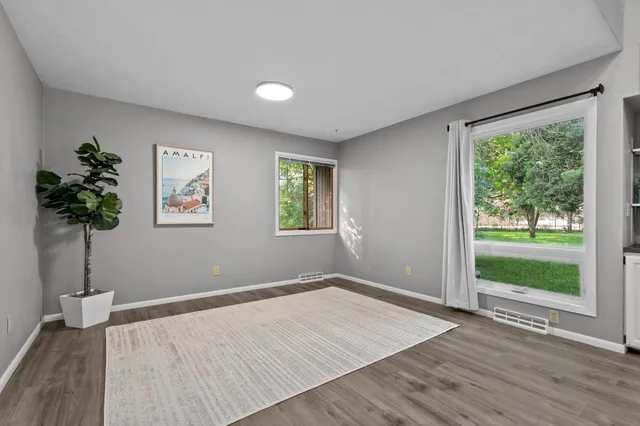 $280,000 | 102 Crab Apple Court, Appleton, WI 54914