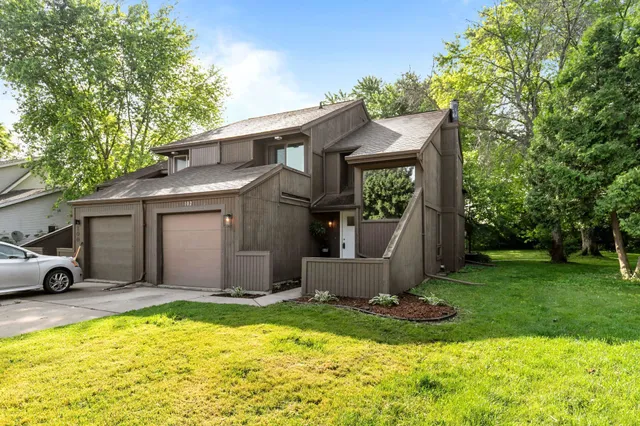 $280,000 | 102 Crab Apple Court, Appleton, WI 54914