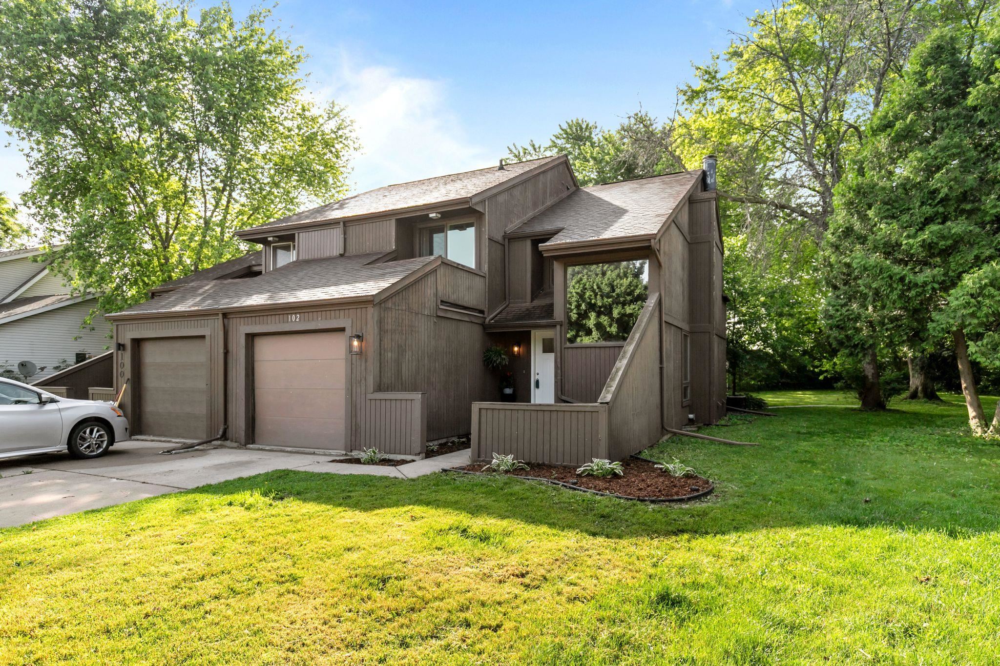 102 Crab Apple Court Appleton, WI 54914 - Photo 3 of 35