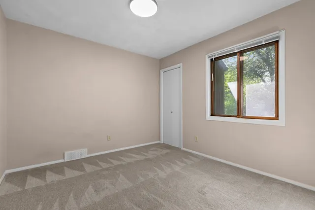 $280,000 | 102 Crab Apple Court, Appleton, WI 54914