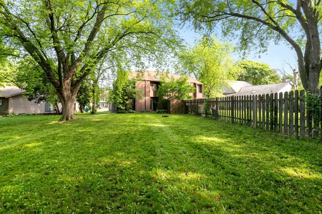 $280,000 | 102 Crab Apple Court, Appleton, WI 54914