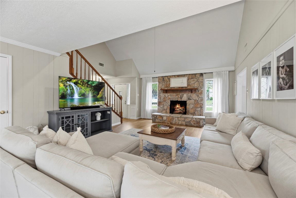 7615 Friars Ct Lane Spring, TX 77379 - Photo 7 of 32