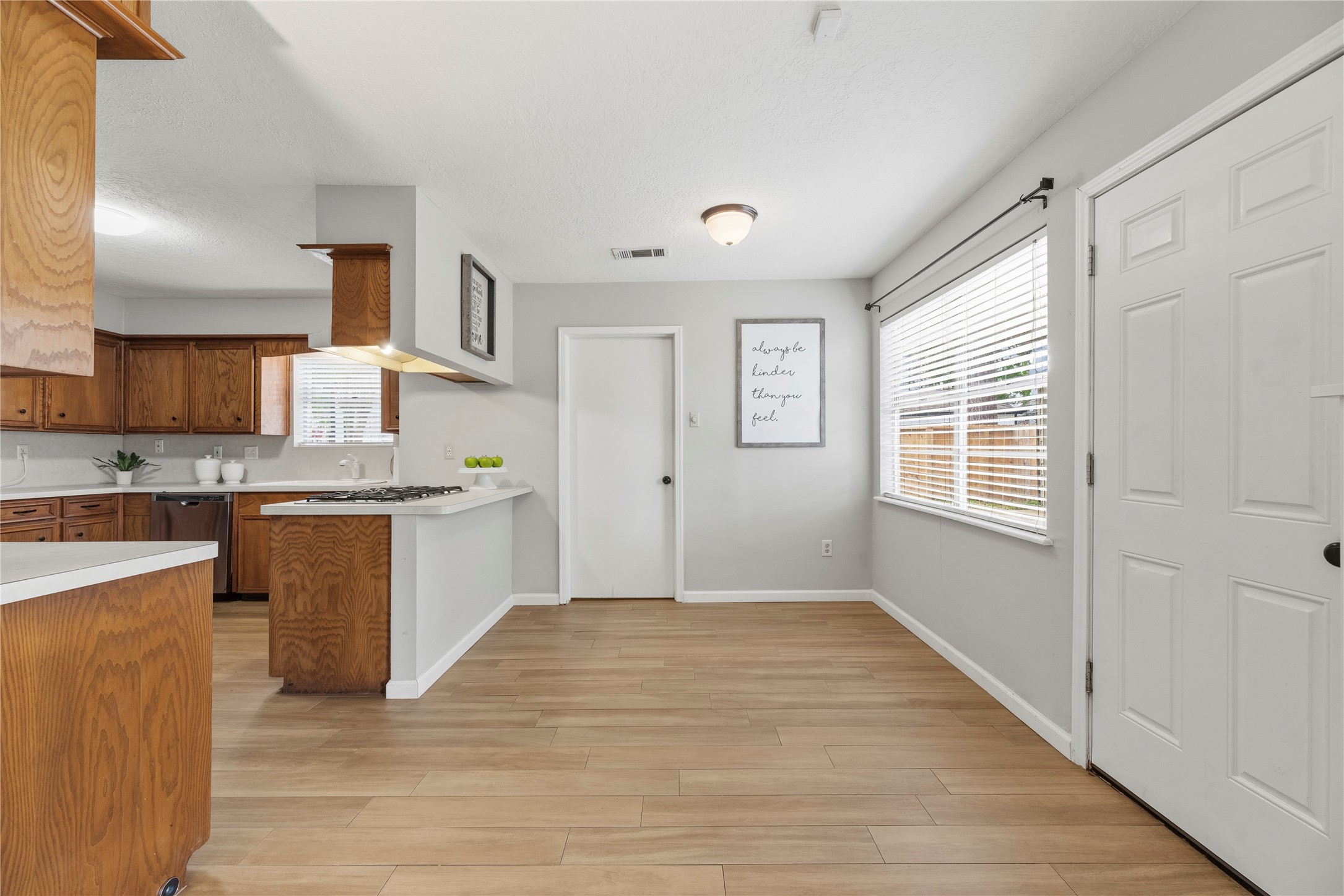 7615 Friars Ct Lane Spring, TX 77379 - Photo 9 of 32