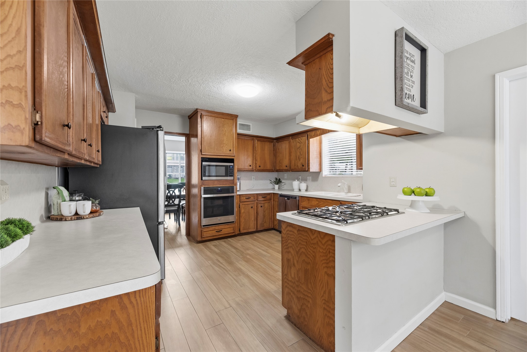 7615 Friars Ct Lane Spring, TX 77379 - Photo 10 of 32