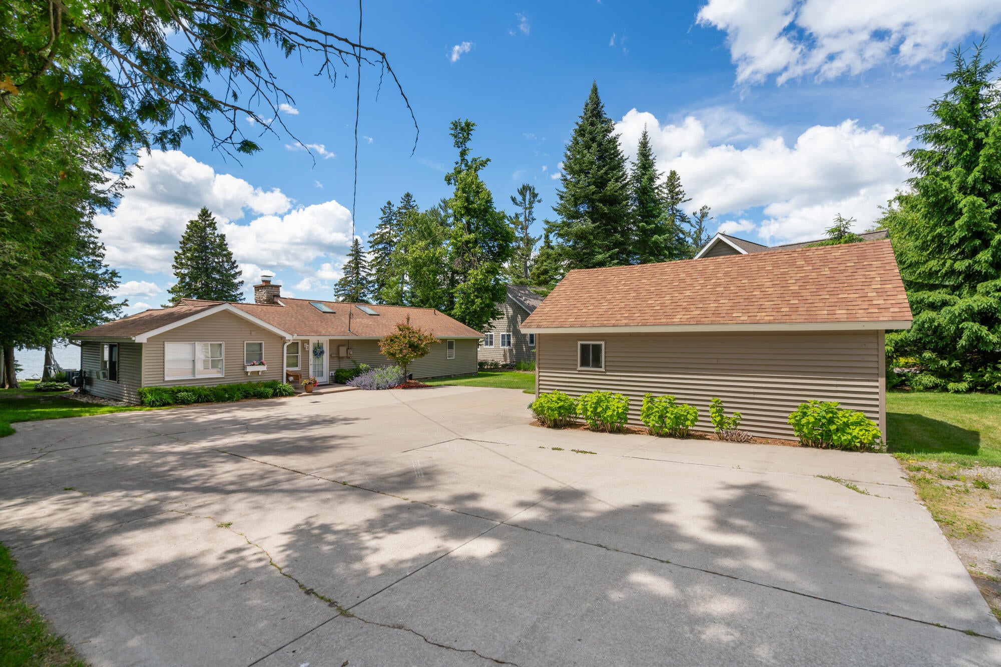 4733 East Burt Lake Road Cheboygan, MI 49721 - Photo 14 of 58 Gallery Image 14