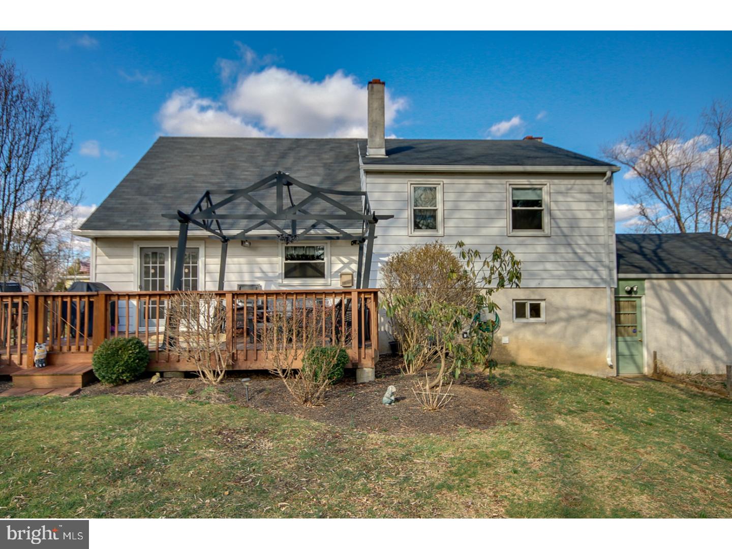204 Surrey Road Chalfont, PA 18914 - Photo 4 of 25 Exterior Back