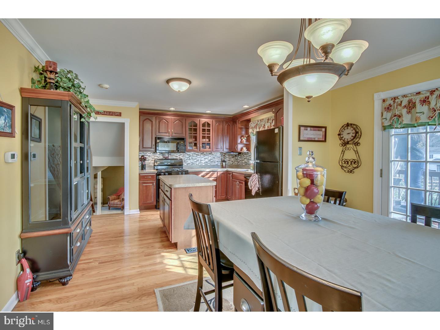 204 Surrey Road Chalfont, PA 18914 - Photo 9 of 25 Kitchen