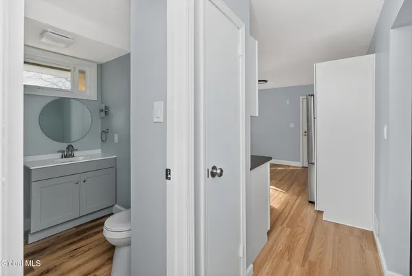 $379,900 | 2 Jeffrey Lane, Colonie, NY 12211