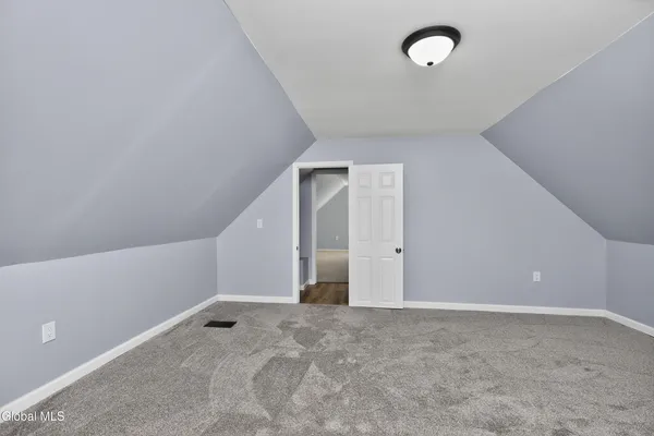 $379,900 | 2 Jeffrey Lane, Colonie, NY 12211