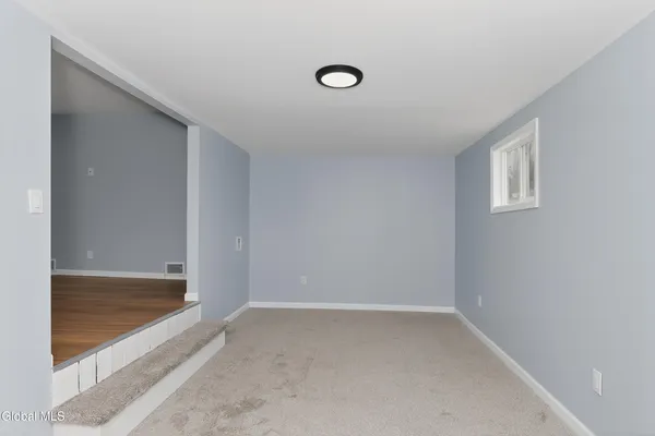 $379,900 | 2 Jeffrey Lane, Colonie, NY 12211