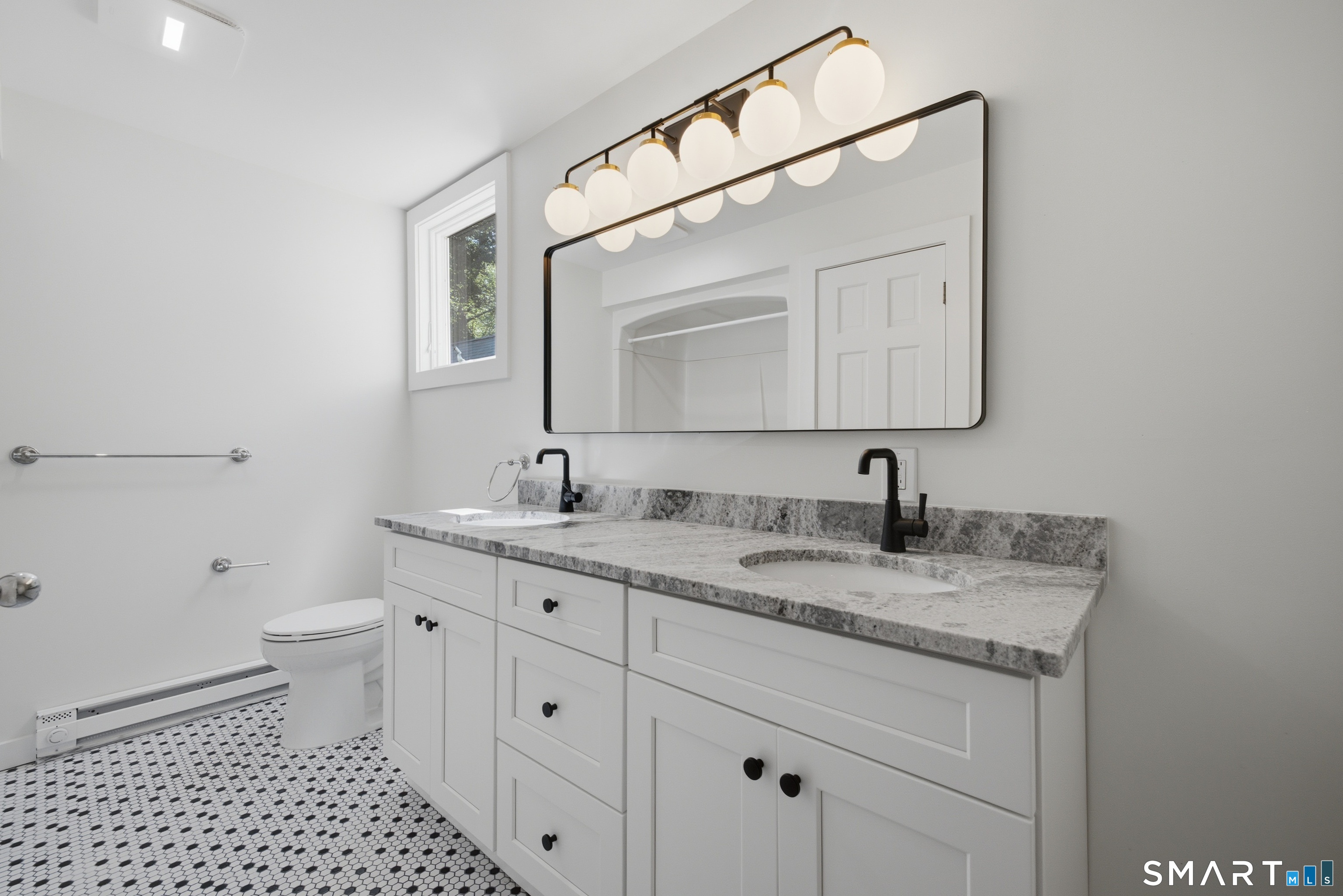 26 Ferry Road, Unit B Chester, CT 06412 - Photo 9 of 25 Gallery Image 9