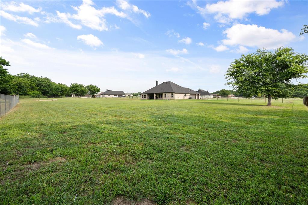 1052 Kessler Road Weatherford, TX 76087 - Photo 33 of 40