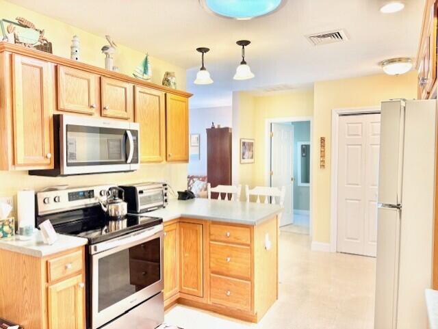 73 Kavanaugh Road, Unit 73 Old Orchard Beach, ME 04064 - Photo 7 of 32 2e153c94-3ba9-474c-8a09-2bcc344fae84