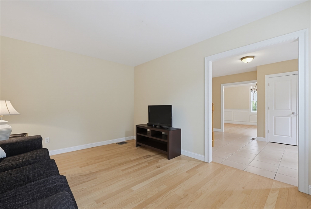 25 Sullivan Way Foxboro, MA 02035 - Photo 17 of 41