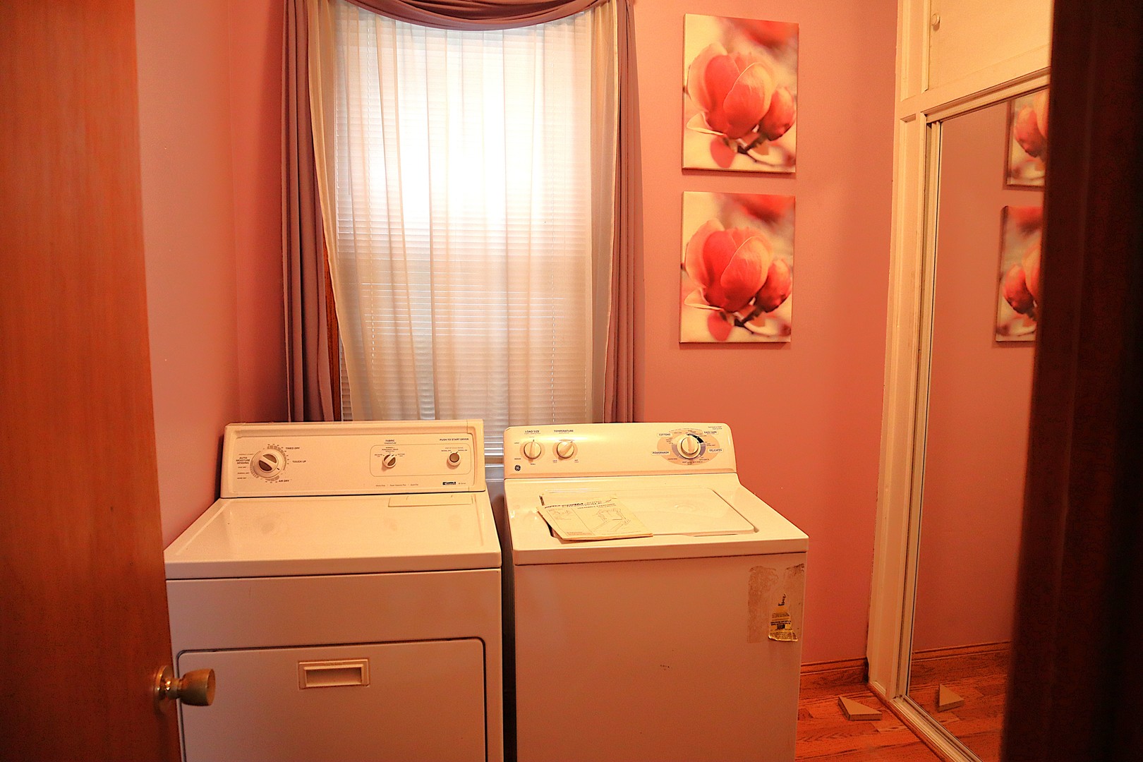 1934 West 21st Place Chicago, IL 60608 - Photo 10 of 25 a utility room with dryer and washer