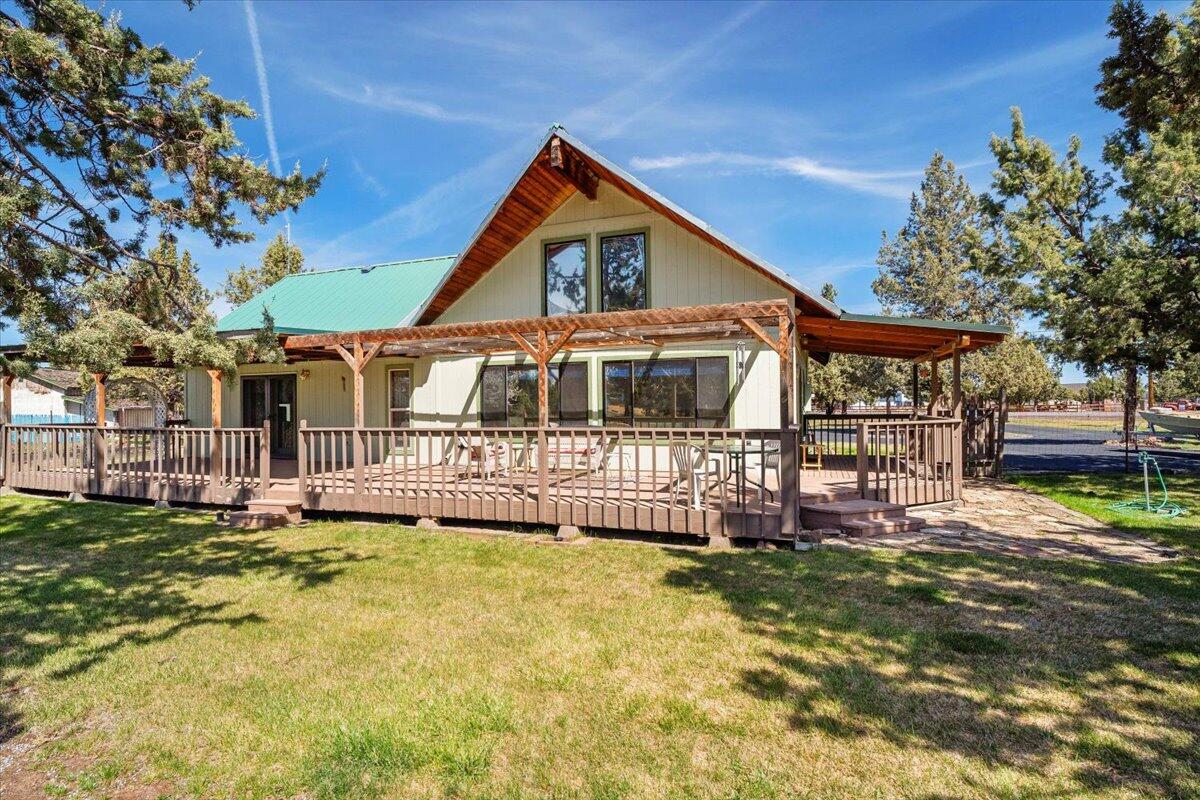 5995 Southwest Shad Road Terrebonne, OR 97760 - Photo 32 of 49 13-Exterior