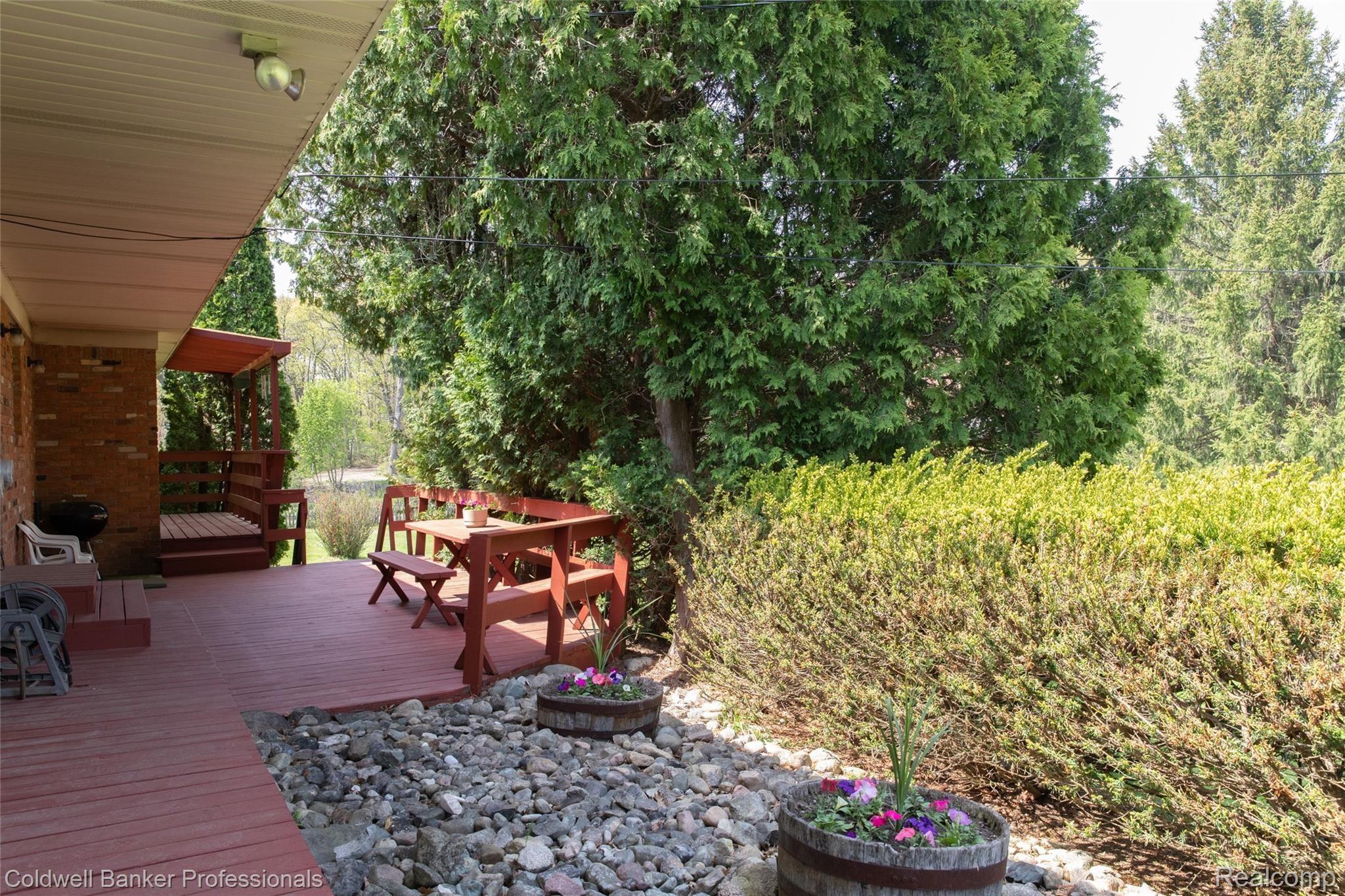 9940 Bridge Lake Road Clarkston, MI 48348 - Photo 47 of 51 45.jpg