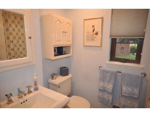 25 Pierce Road, Unit 25 Watertown, MA 02472 - Photo 11 of 25 Gallery Image 11