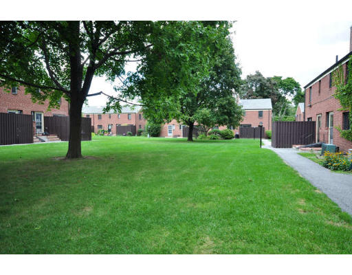 25 Pierce Road, Unit 25 Watertown, MA 02472 - Photo 18 of 25 Gallery Image 18