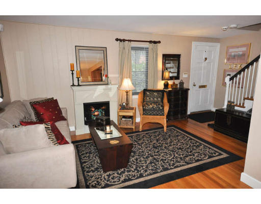 25 Pierce Road, Unit 25 Watertown, MA 02472 - Photo 3 of 25 Gallery Image 3