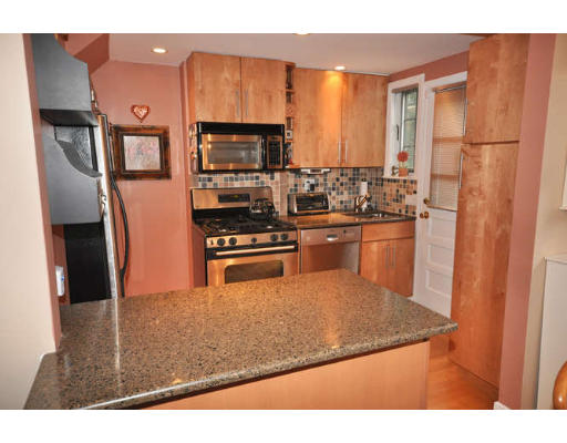 25 Pierce Road, Unit 25 Watertown, MA 02472 - Photo 8 of 25 Gallery Image 8