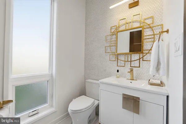 $4,799,999 | 2368 Hunter Mill Road, Vienna, VA 22181