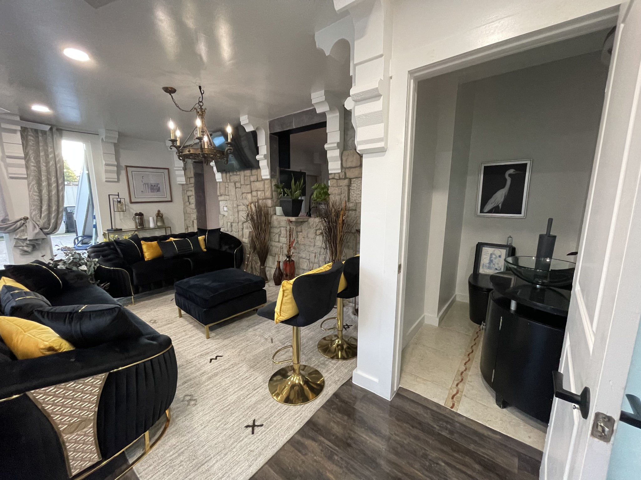 1150 Lafayette Road Clarksville, TN 37042 - Photo 6 of 24 a living room with furniture and a wooden floor