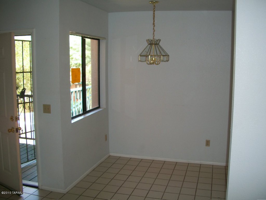 3690 North Country Club Road, Unit 1002 Tucson, AZ 85716 - Photo 4 of 5
