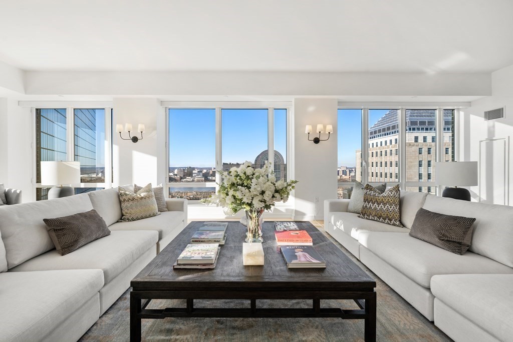 400 Stuart Street, Unit PH2 Boston, MA 02116 - Photo 3 of 39 Gallery Image 3