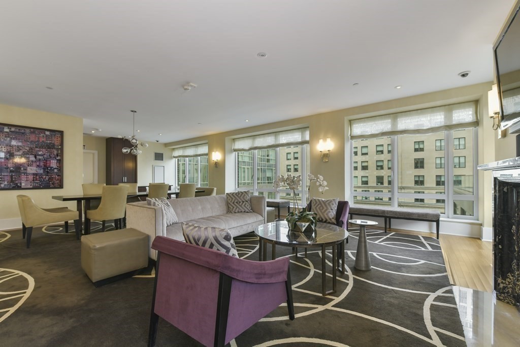 400 Stuart Street, Unit PH2 Boston, MA 02116 - Photo 33 of 39 Gallery Image 33