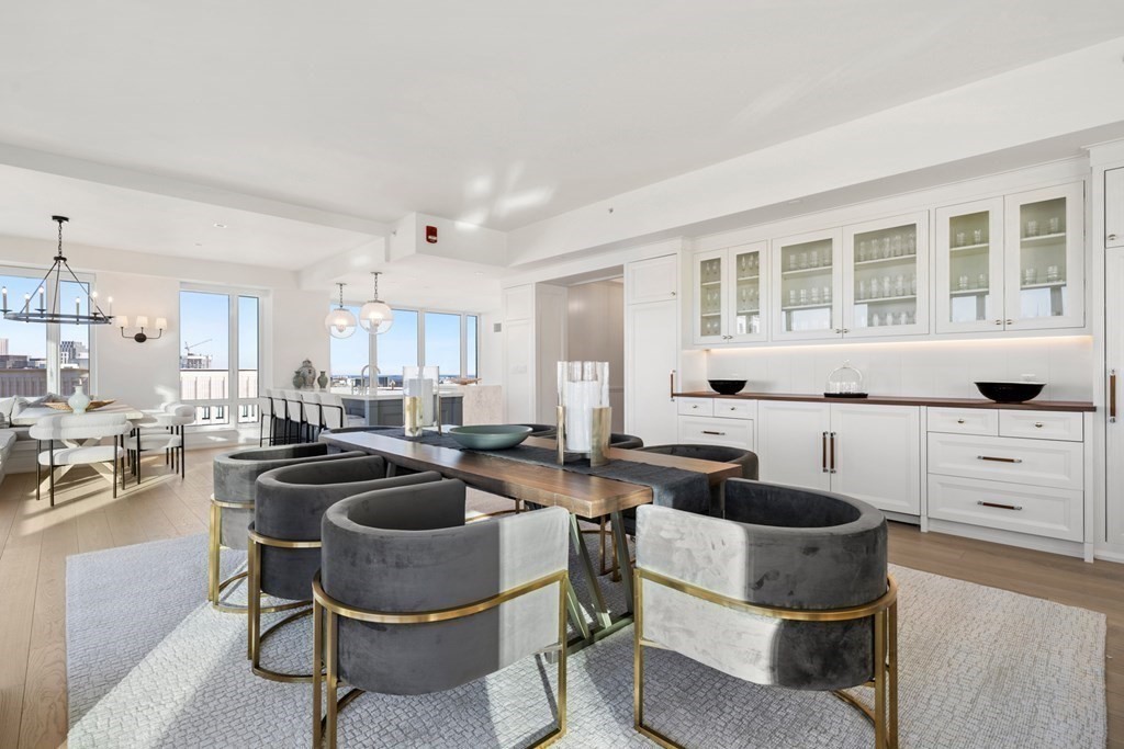 400 Stuart Street, Unit PH2 Boston, MA 02116 - Photo 9 of 39 Gallery Image 9