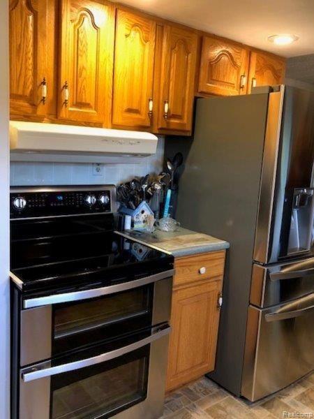 3961 Washburn Road Vassar, MI 48768 - Photo 11 of 25 More of the Kitchen cabinets.