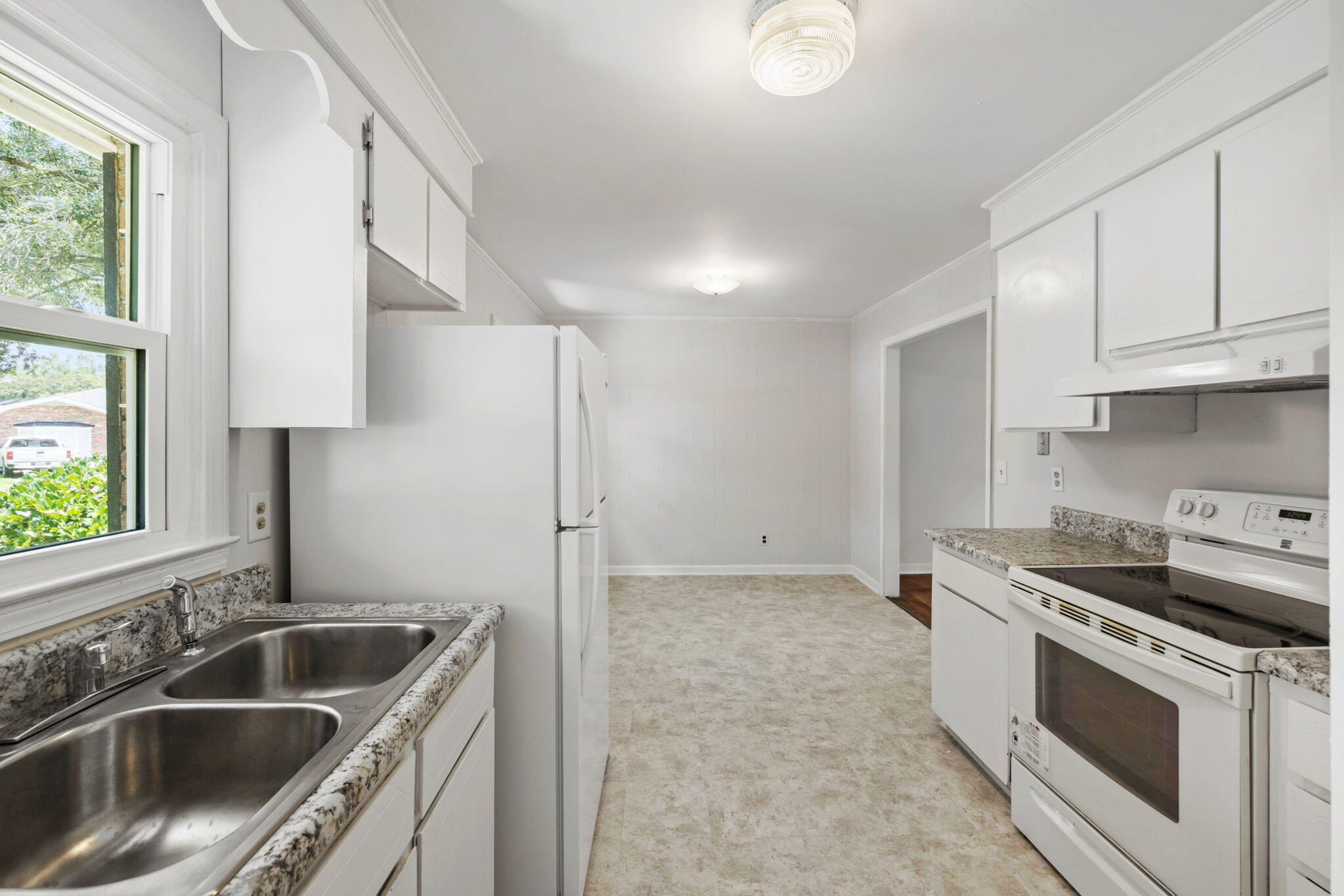 1113 Lining Lane Charleston, SC 29407 - Photo 13 of 42 11-web-or-mls-Coastal Real Estate Photog