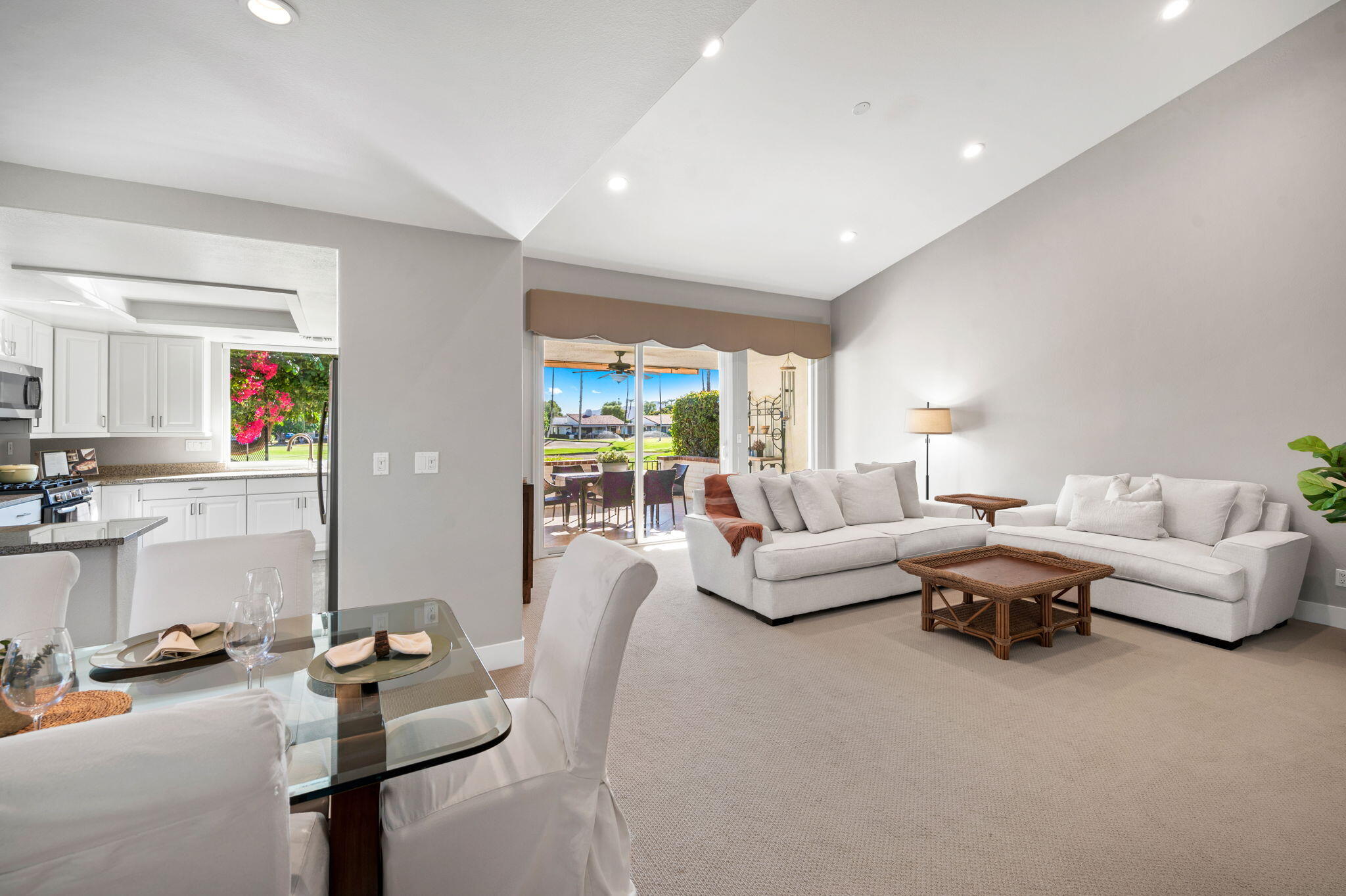 42 Durango Circle Rancho Mirage, CA 92270 - Photo 2 of 20 7-web-or-mls-DSC_7972