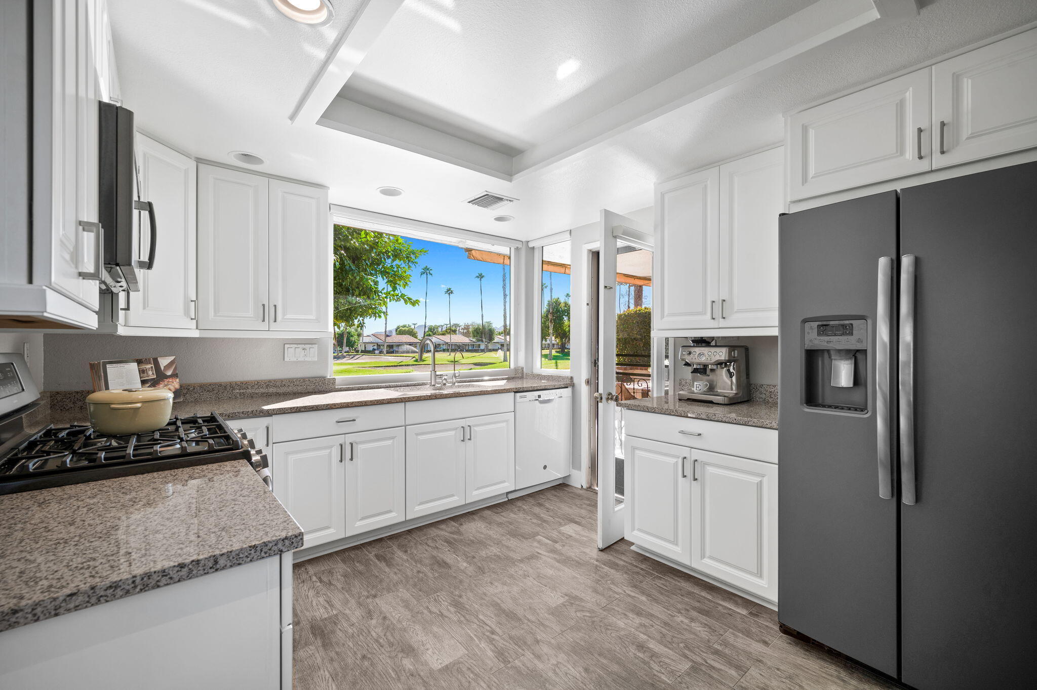 42 Durango Circle Rancho Mirage, CA 92270 - Photo 6 of 20 14-web-or-mls-DSC_8013
