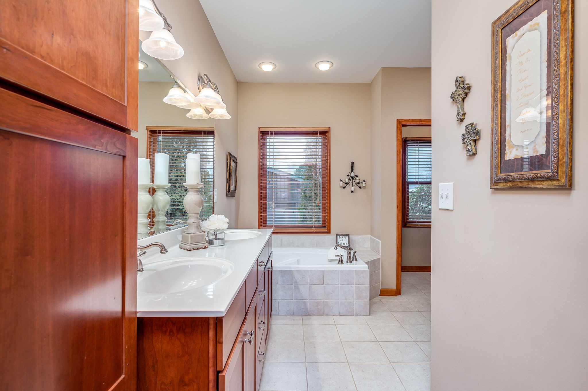 60 Lakeside Estates Road Springville, TN 38256 - Photo 18 of 49 a bathroom with a tub sink and mirror