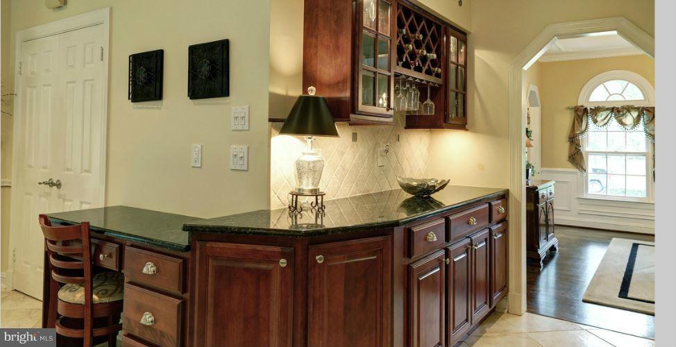 518 Post Oak Road Annapolis, MD 21401 - Photo 12 of 26 BUTLERS PANTRY TO DINING ROOM