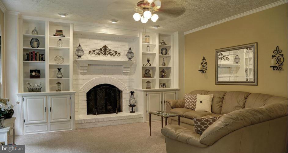 518 Post Oak Road Annapolis, MD 21401 - Photo 13 of 26 BRICK WALL WOOD BURNING FIREPLACE