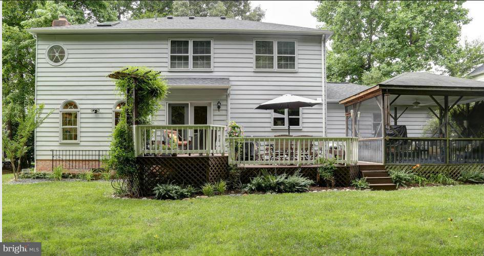 518 Post Oak Road Annapolis, MD 21401 - Photo 23 of 26 MANICURED REAR LEVEL LAWN