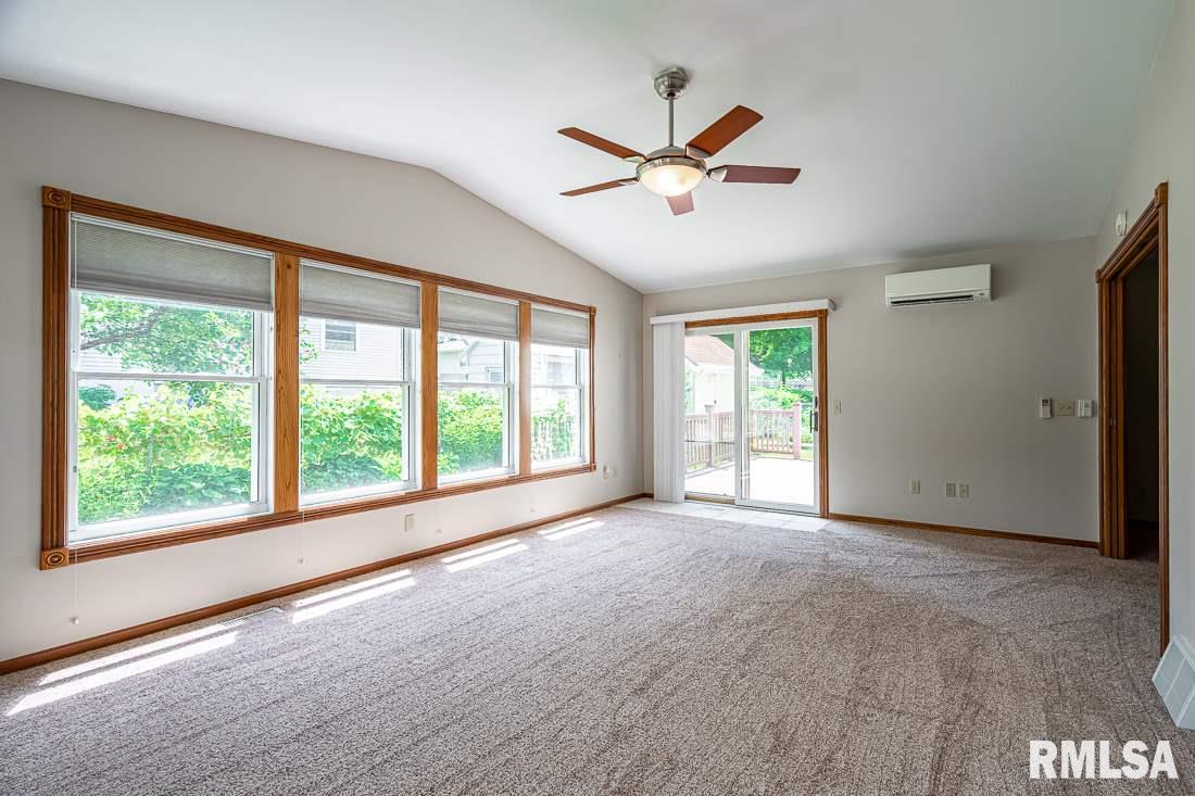 1095 Utica Ridge Court Bettendorf, IA 52722 - Photo 17 of 29 Gallery Image 17