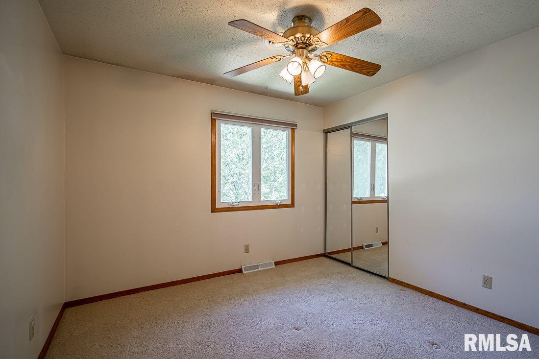1095 Utica Ridge Court Bettendorf, IA 52722 - Photo 21 of 29 Gallery Image 21