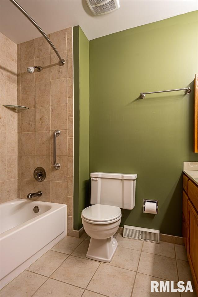 1095 Utica Ridge Court Bettendorf, IA 52722 - Photo 23 of 29 Gallery Image 23
