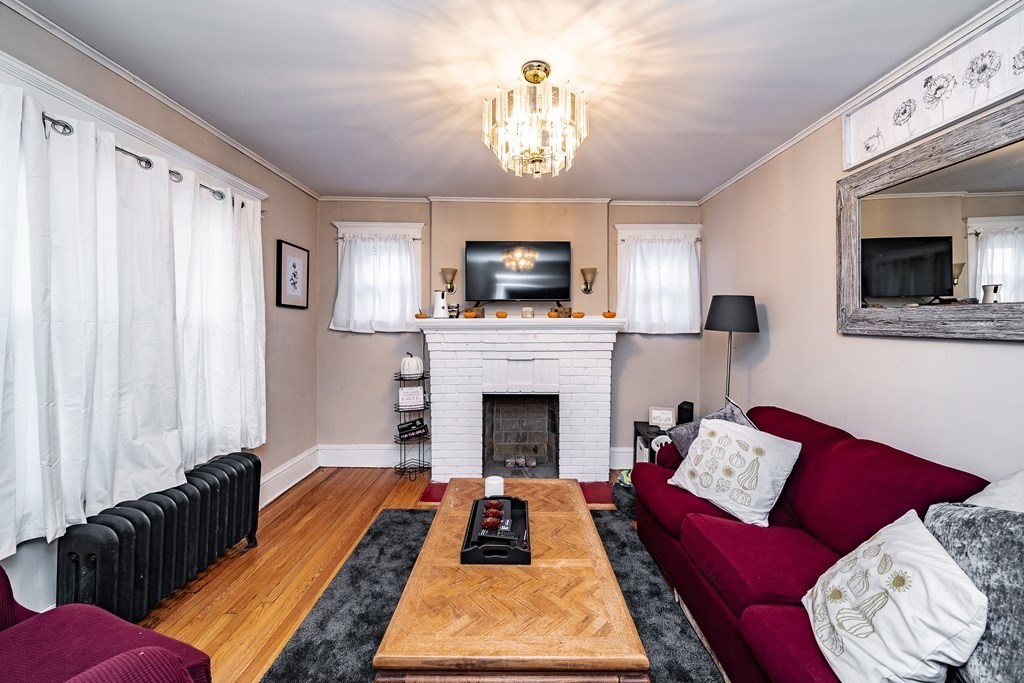 189-191 Corthell Street Springfield, MA 01151 - Photo 4 of 27