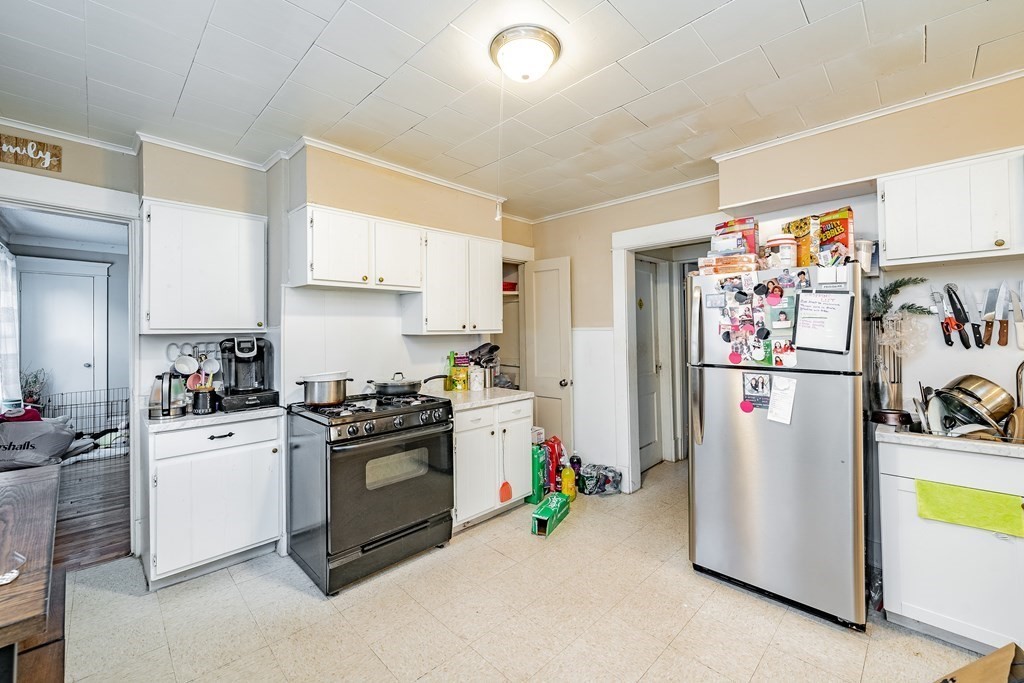 189-191 Corthell Street Springfield, MA 01151 - Photo 6 of 27