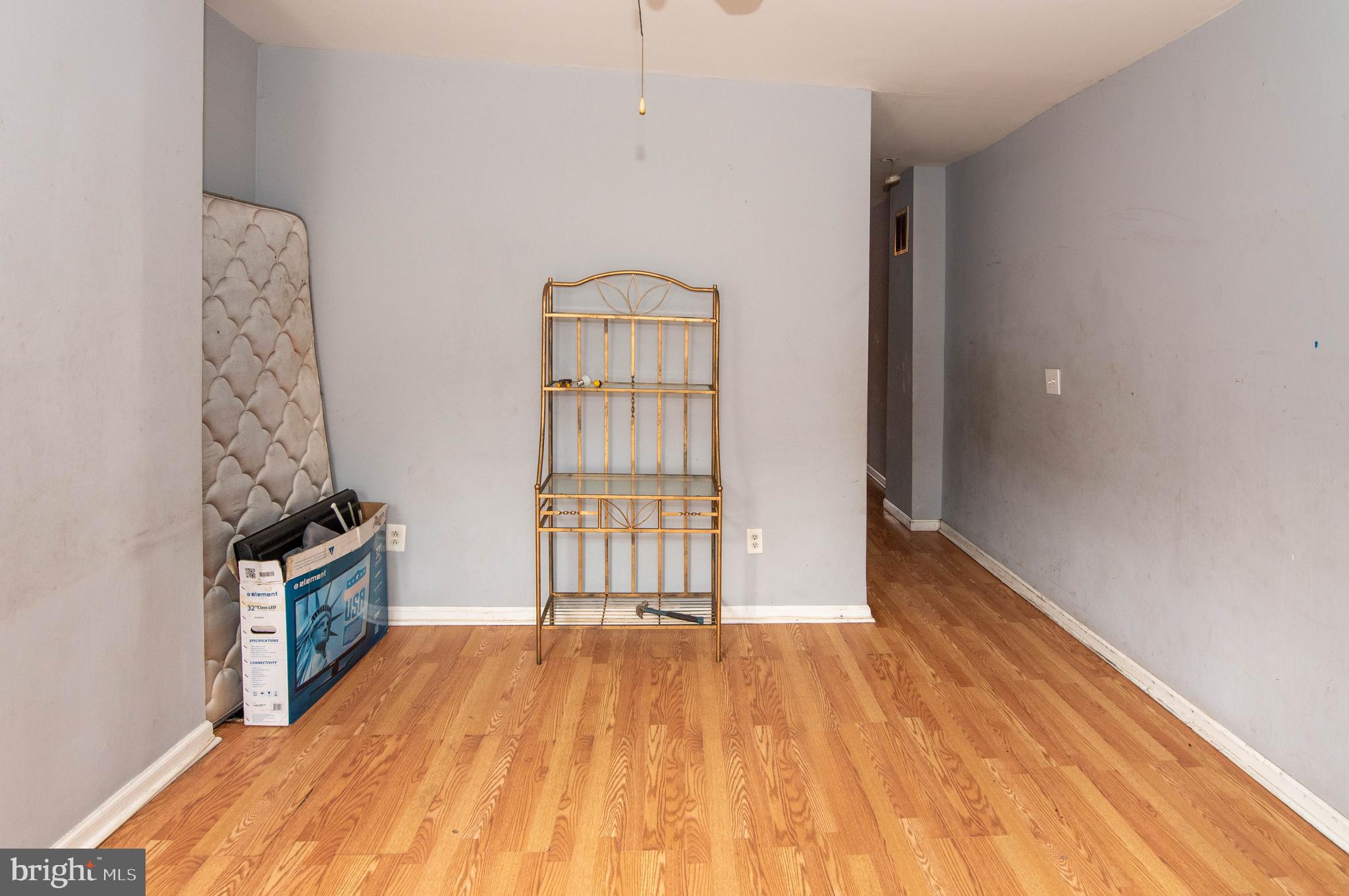504 South Pulaski Street Baltimore, MD 21223 - Photo 5 of 34