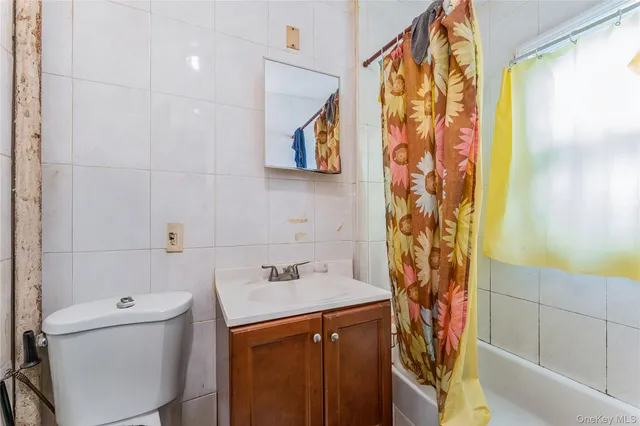 $649,000 | 194-31 114th Road | St. Albans