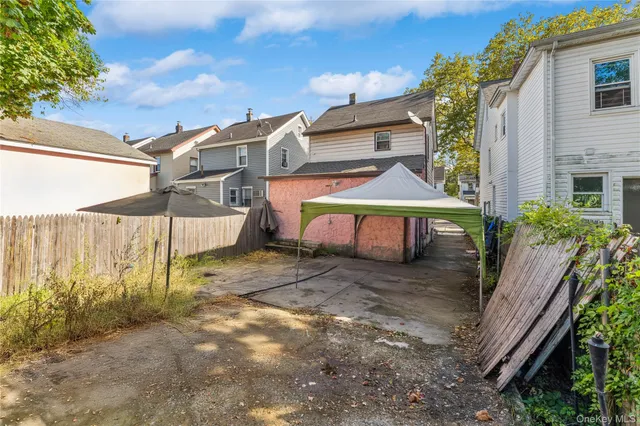 $649,000 | 194-31 114th Road | St. Albans