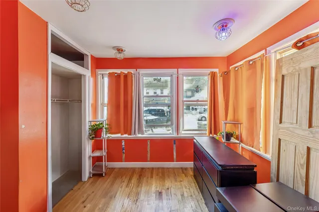 $649,000 | 194-31 114th Road | St. Albans