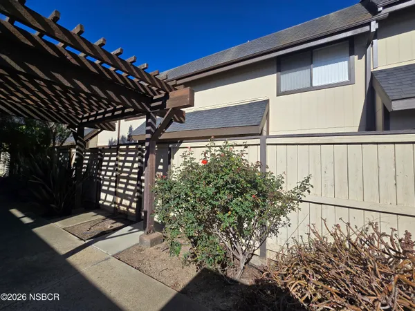 $399,000 | 1960 McClelland Street, Unit 11, Santa Maria, CA 93454