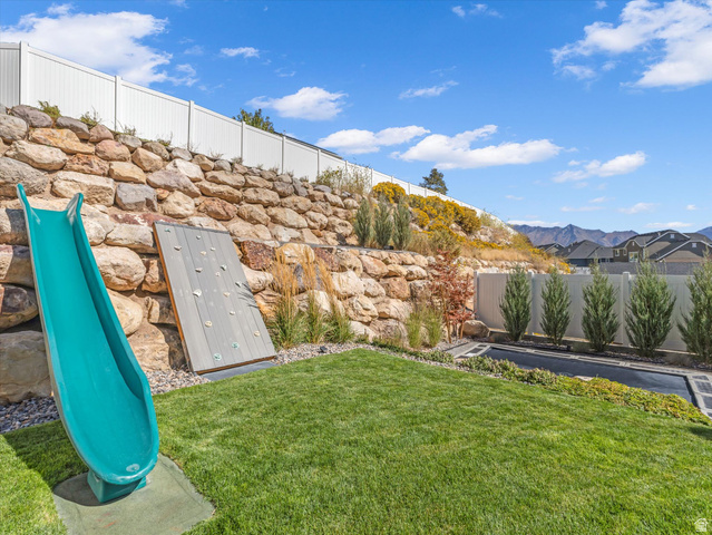 882 Spring Dew Lane Lehi, UT 84048 - Photo 21 of 46 View of yard
